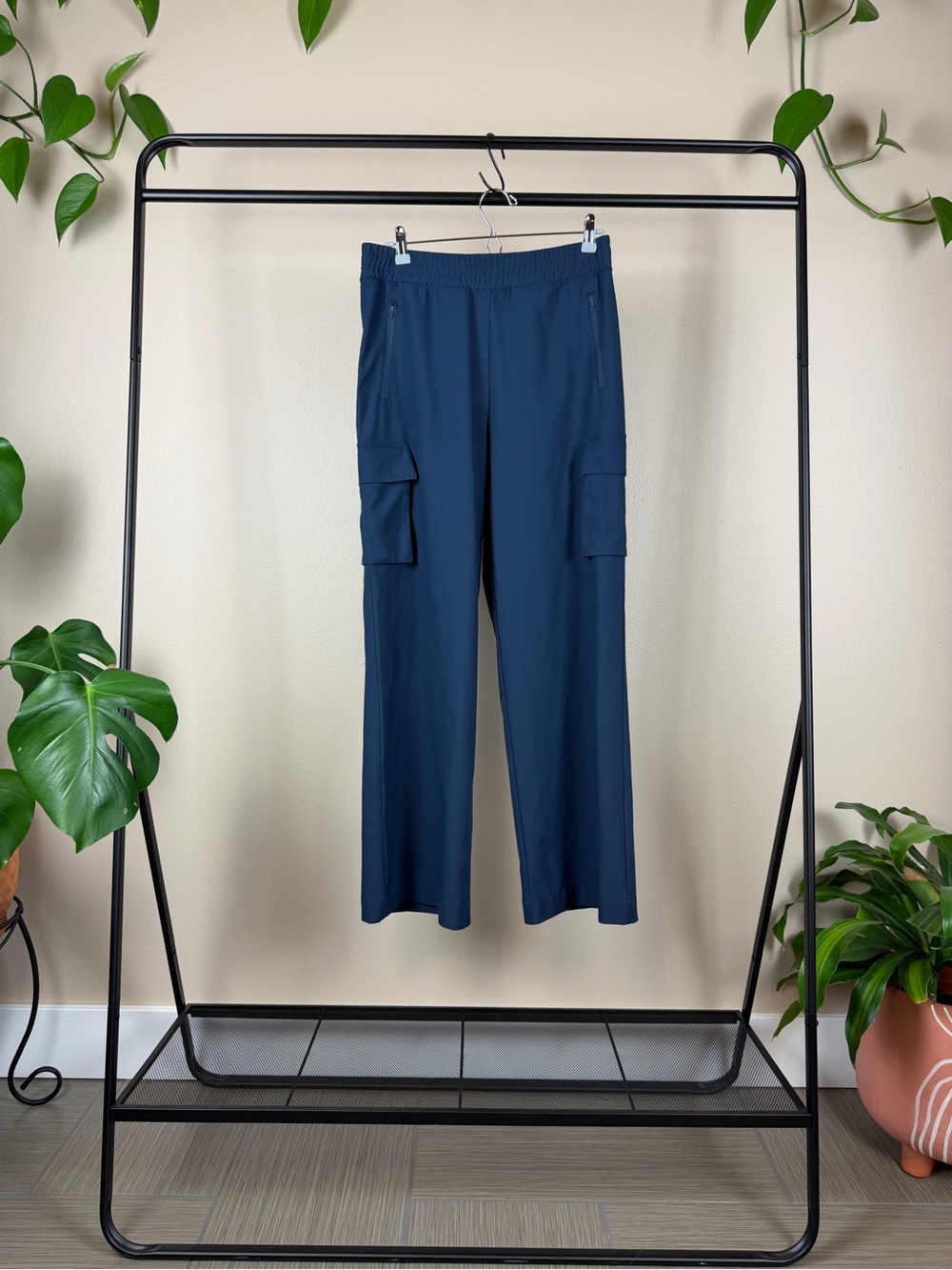 Beyond Yoga Navy Cargo Jogger Pants